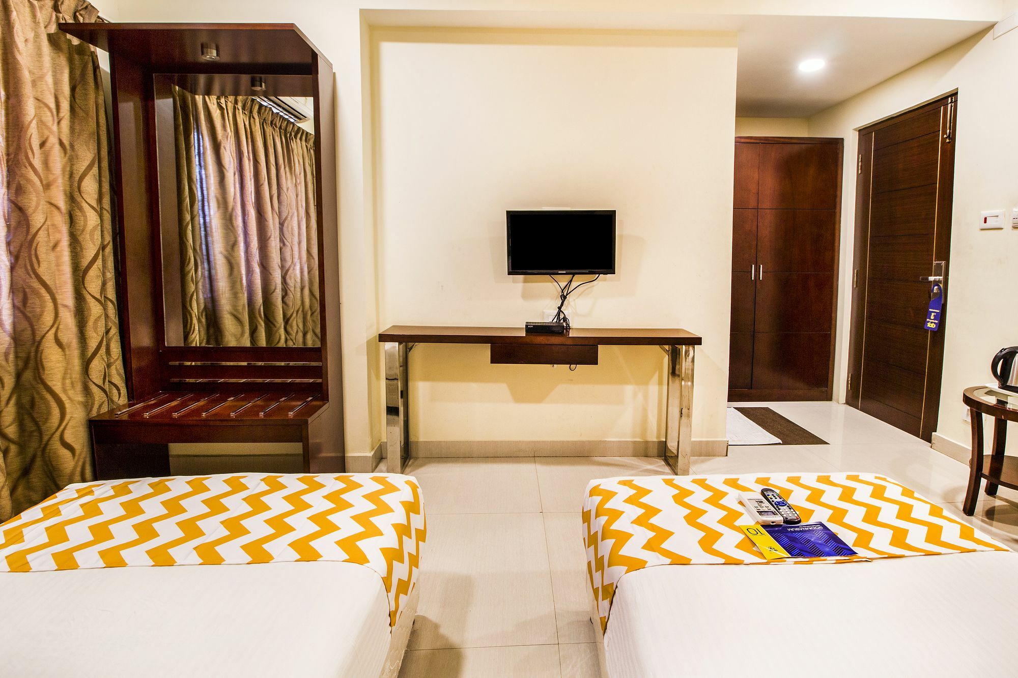 Fabhotel Alreef Residency Chennai Exterior photo
